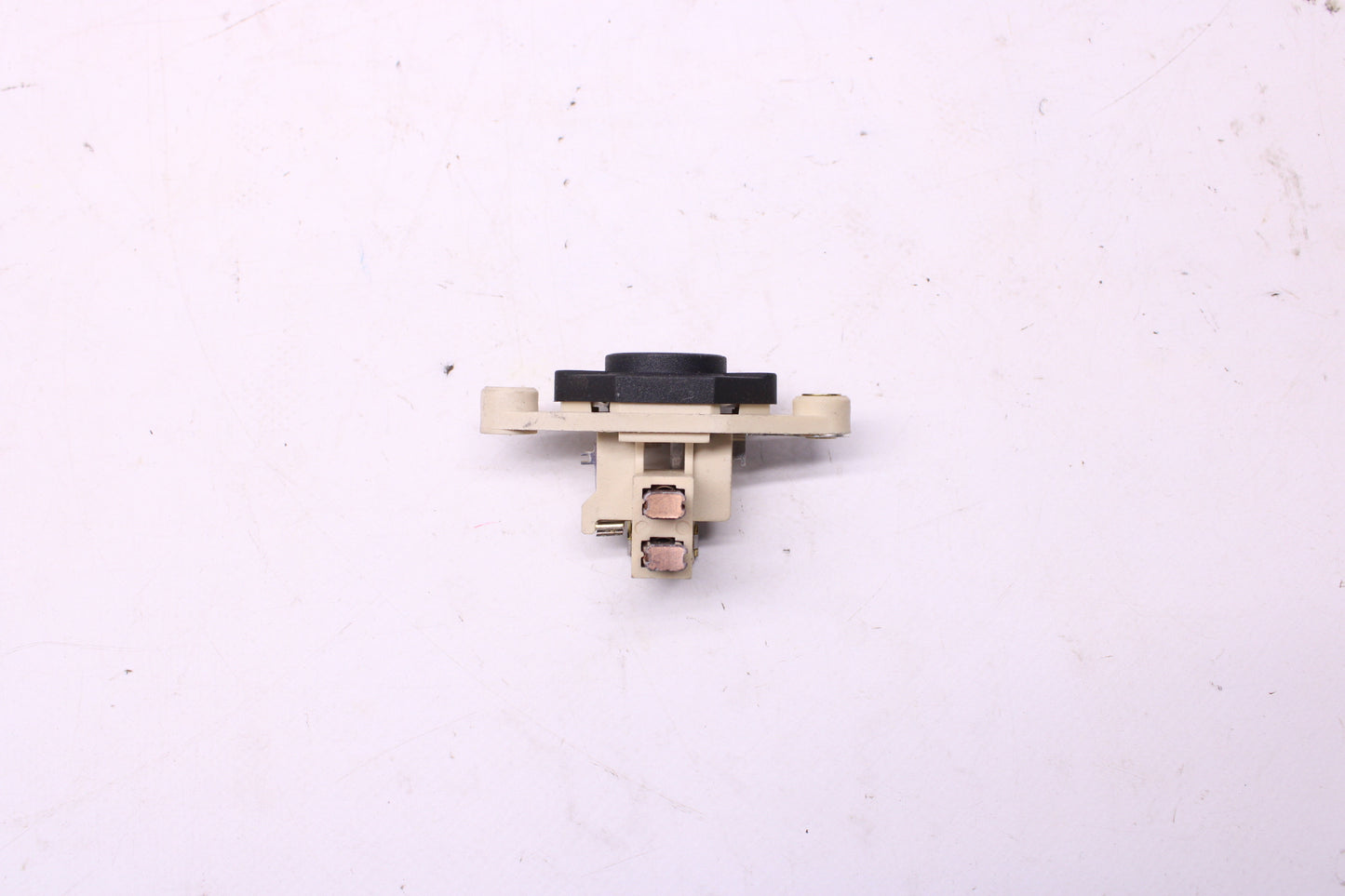 Mercedes (73-93) Voltage Regulater Internal Type (long brush)