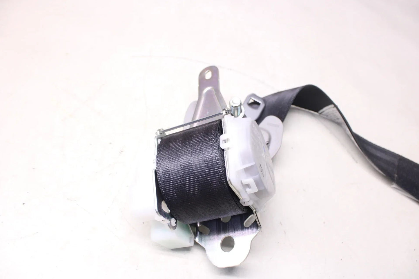 NEU Original Toyota Rav 4 Anschnallgurt NOS